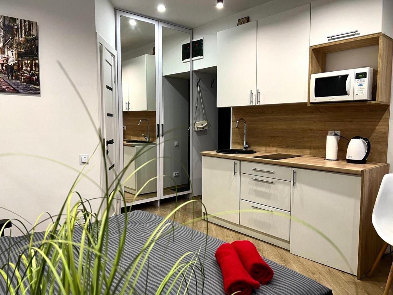 Apartments Vip Avalon Львов Экстерьер фото