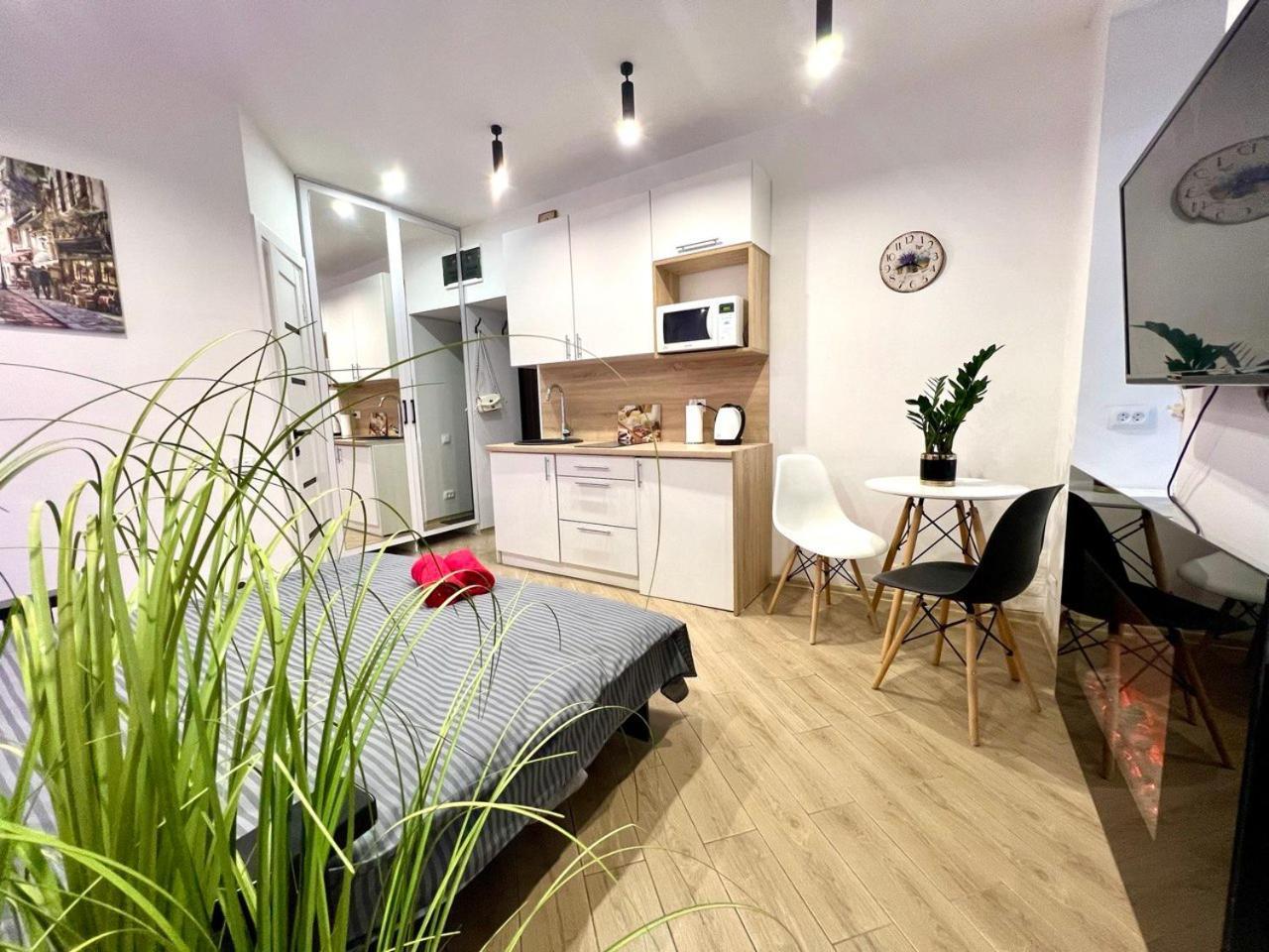 Apartments Vip Avalon Львов Экстерьер фото