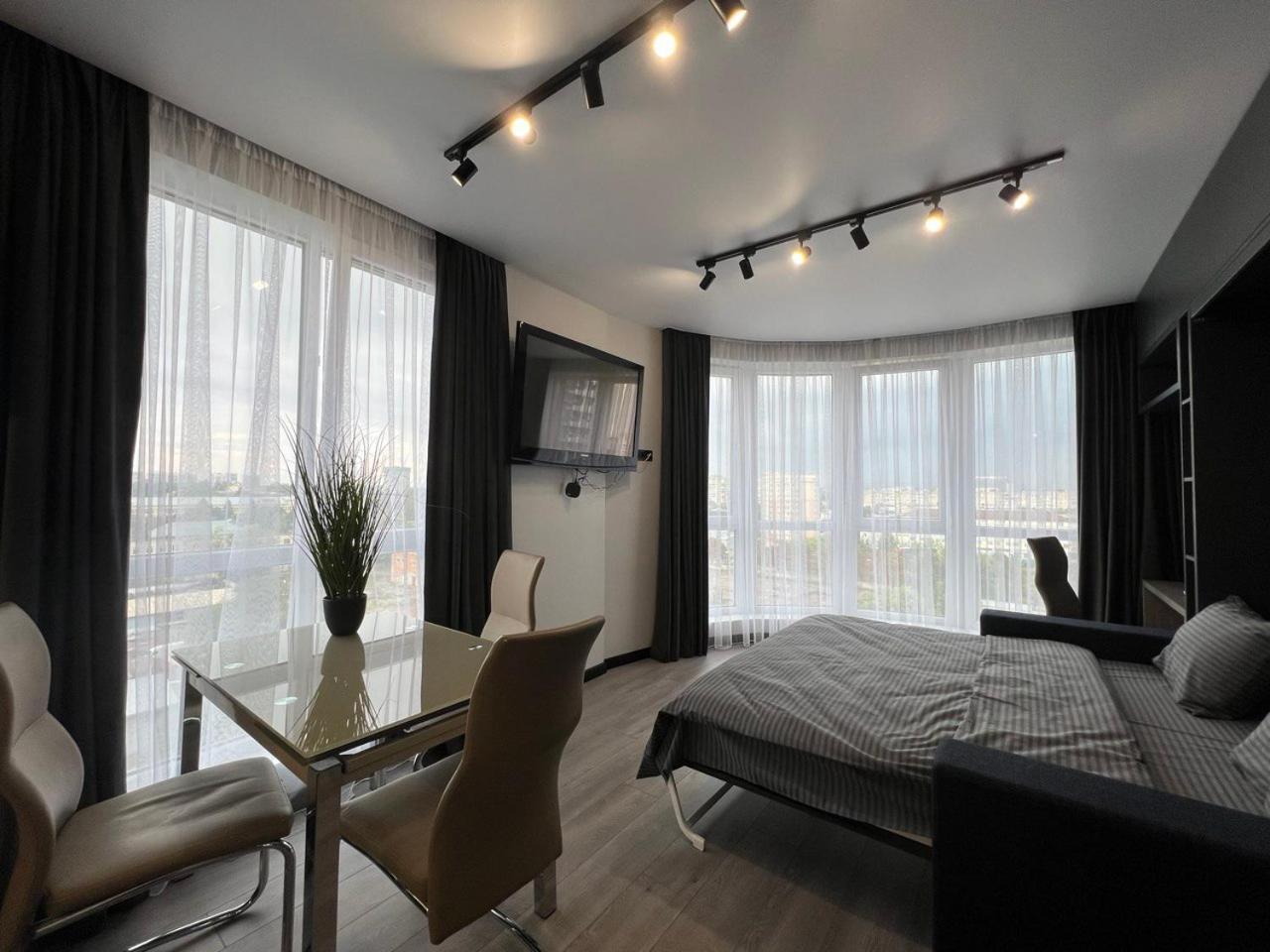 Apartments Vip Avalon Львов Экстерьер фото