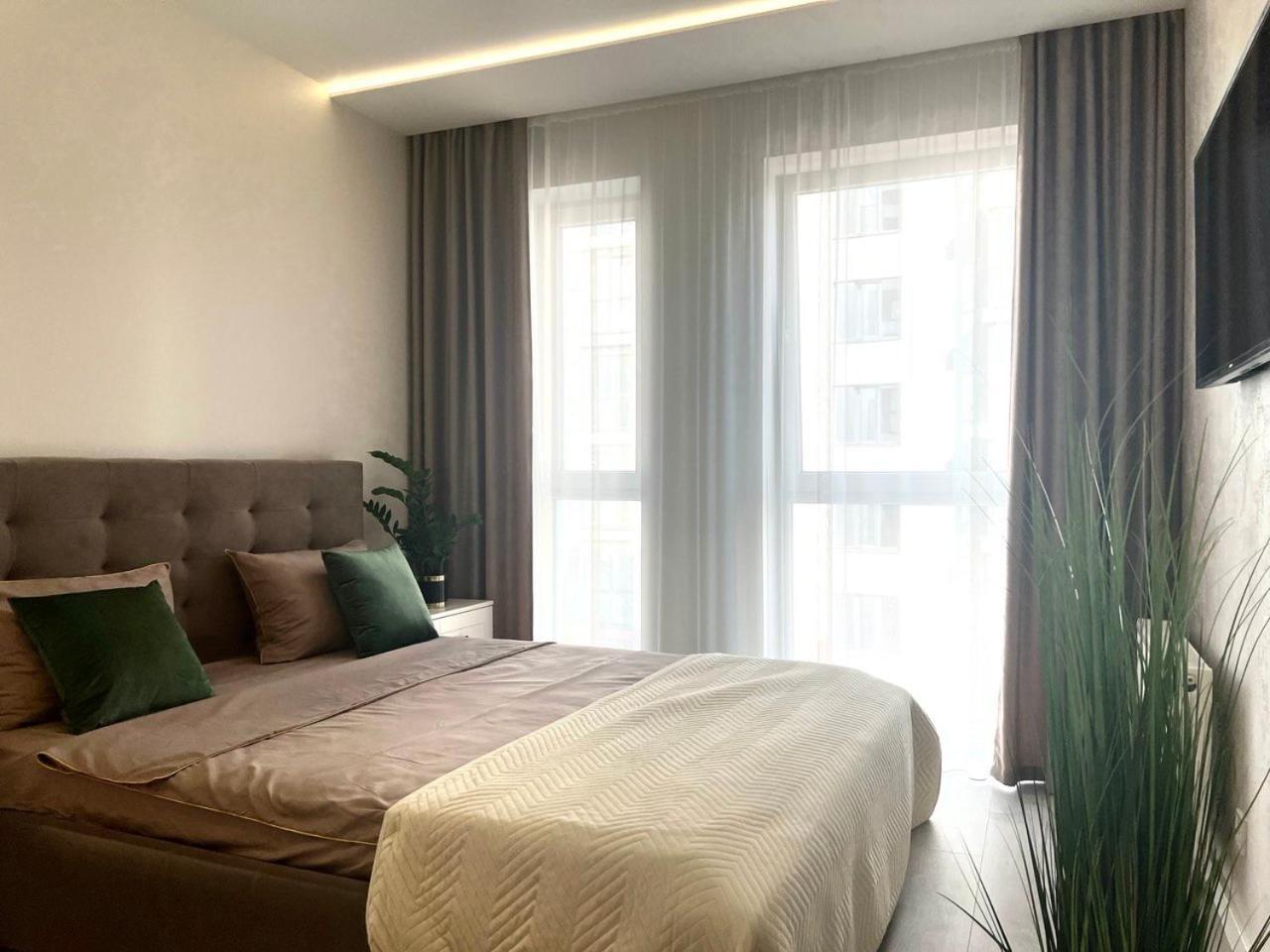 Apartments Vip Avalon Львов Экстерьер фото